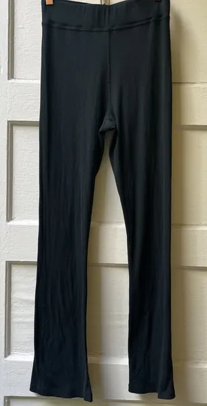 Outdoor Voices Ribbed Flare Leggings Pants S Black Stretch Walking Outdoors Run thumbnail 1