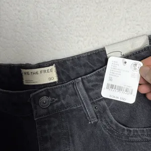 Free People We The Free Tennessee Low Rise Boyfriend Jeans Size 30 Black thumbnail 4