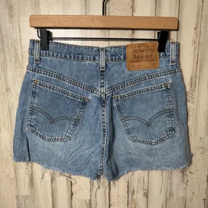 Vintage 90s Levis Denim Jean Mom‎ Short High Waist USA White Tab Womens Size 7 thumbnail 3