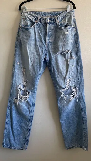H&M 90’s Boyfriend Jeans thumbnail 1