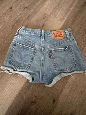 Levi's 501 Original Distressed Cutoff Denim Shorts Medium Wash W23 thumbnail 2