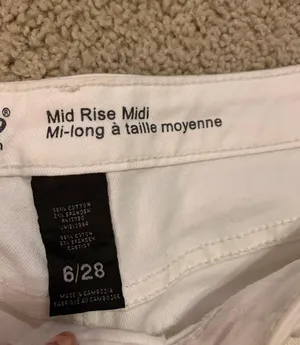 White Shorts Size 6/28 thumbnail 3