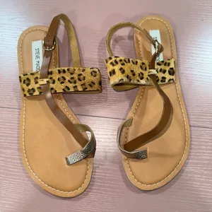 Steve Madden Finale Size 9 Leopard print Sandal thumbnail 1