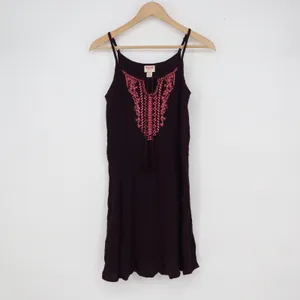 Mossimo Supply Co Womens Plum Purple Embroidered Boho Tassel Sundress Size M thumbnail 2