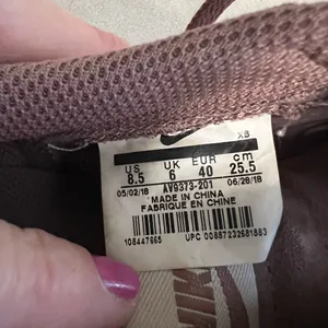 🔥 Nike SB Check Solarsoft Sneakers – Mauve/White Gum Sole (Women’s Size 8.5) thumbnail 8