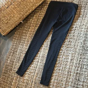Lululemon Black Mesh Cut Out Full Length Leggings Size 2 thumbnail 9