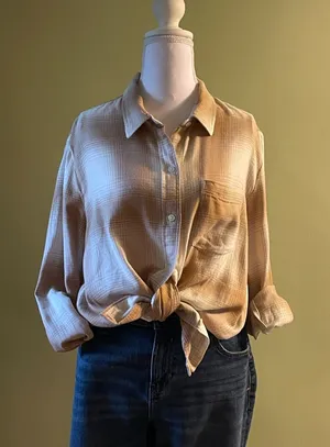 GAP Super Soft Boyfriend Plaid Shirt thumbnail 1