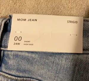 American Eagle Mom Light Wash Jeans thumbnail 9