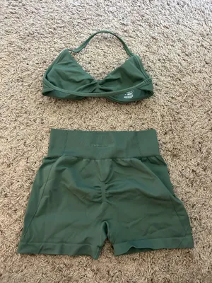 Green Workout set Size M thumbnail 2