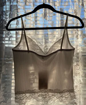 White lace trimmed top Size L thumbnail 2