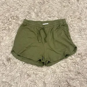 Brooklinen the loungewear collection shorts size medium thumbnail 2