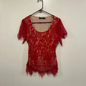 BKE buckle backless Elegant Red Lace Women’s Top Size Large! thumbnail 4
