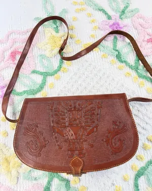 Vintage Hand‎ Tooled Leather Aztec Mayan Calendar Crossbody Saddle Bag Brown thumbnail 1