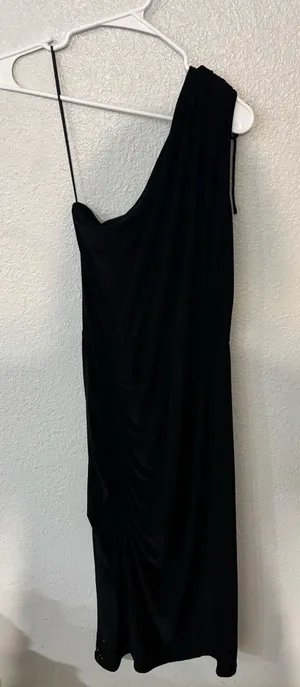 Steve Madden One-Shoulder Black Midi Dress thumbnail 1