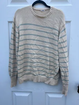 Sweater thumbnail 1