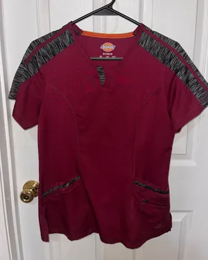 Dickies Scrub Top thumbnail 1