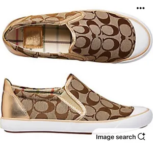 Coach women’s Beale Signature Slip On Loafer Sneaker size 7‎ thumbnail 3