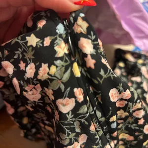 Abercrombie Fitch Black Floral Maxi Dress with Adjustable Tie Back Straps thumbnail 8
