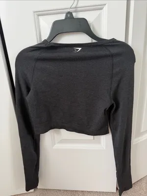 Gymshark Black Long-Sleeve Cropped Training Top thumbnail 4