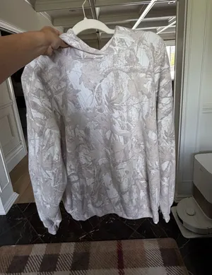 Hollister Sweater Oversized Camo thumbnail 1
