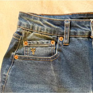 FRYE Jeans Womens Size 4 Blue Denim Straight Leg Mid Rise Medium Wash Preppy thumbnail 6