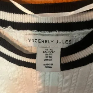 Sincerely Jules short sleeve top size XS thumbnail 2