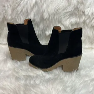 Urban Outfitters Black Suede Posey Gumsole Boots D21‎ thumbnail 9