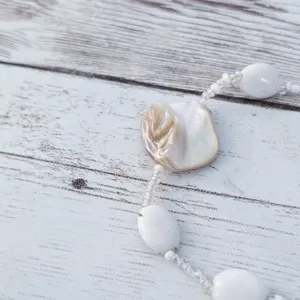 Vintage Stretch Bracelet Dainty Mother of Pearl & White Beads thumbnail 3
