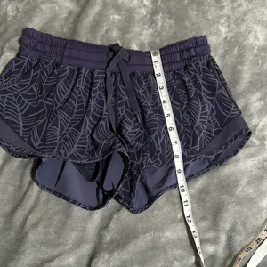 Lululemon Pretty Palm Size 6 Hotty Hot Shorts thumbnail 12