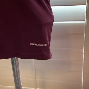Brooks Women's Maroon and Red Short Sleeve Tee thumbnail 2