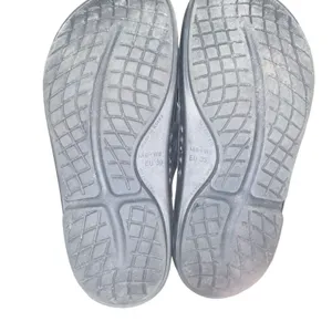 Oofos black sandals size 8 thumbnail 2