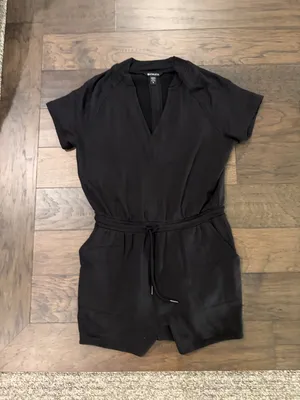 Athleta Short Sleeve Balance Romper Sz M thumbnail 3