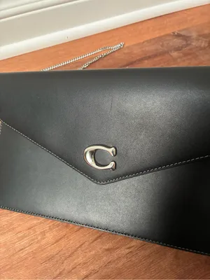 Coach Essential Small Leather Clutch Chain Crossbody Purse thumbnail 2