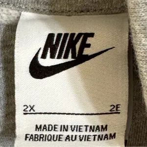Nike Women’s Club Fleece Lined Mock Neck Oversized Sweatshirt thumbnail 9