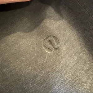 LULULEMON The Drizz Jacket Grey size 10‎ Waxed Coated Water Resistant Reflective thumbnail 7