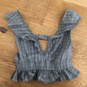 Lioness - Plaid Sleeveless Crop Top Ruffle Top S thumbnail 1