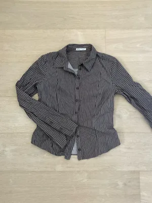 Bershka Button-Up Top thumbnail 2