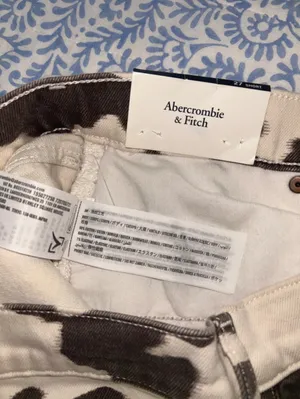 NWT women’s Abercrombie Cow print jeans trousers 27 thumbnail 5