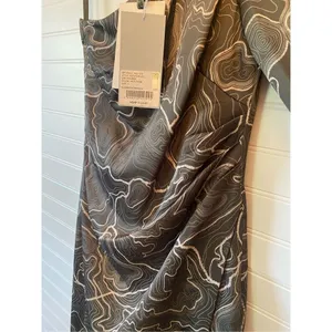 Antonio Melani x Elizabeth Damrich Monroe One Shoulder Satin Midi Dress thumbnail 11
