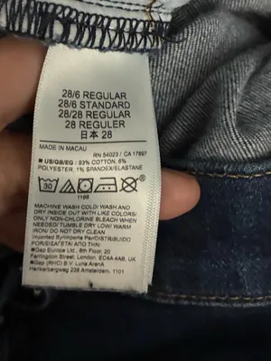 GAP 70's High Rise Flare Jeans in Dark Wash 28 thumbnail 14