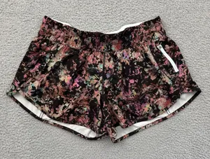 Lululemon Tracker Shorts Low Rise 4" Stencil Blossom Athletic Gym Women's 12 thumbnail 1