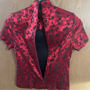 Jessica Howard Womens 8 Red & Black Embroidered Faux Wrap Top Floral & Butterfly thumbnail 6