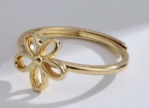 18k gold plated flower ring thumbnail 1