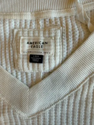 American Eagle Top Womens Large Thermal Oversized White V-neck Waffle Knit Shirt thumbnail 2