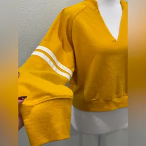 Forever 21 Yellow V-Neck Women's Top Size M thumbnail 4