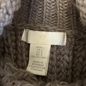H&M light brownish/tan rolled turtleneck sweater thumbnail 6