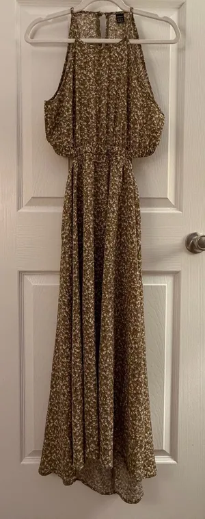 SheIn Green Floral Halter Neck Cut Out Waist Maxi Dress Medium thumbnail 1