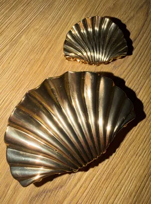 Seashell Clips Gold thumbnail 1