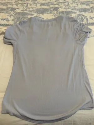 Lululemon shirt thumbnail 3