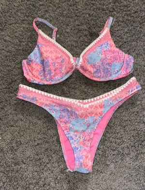 Hollister swimsuit  thumbnail 1